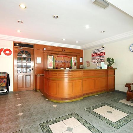 Malacca Oyo 764 Hotel Famous Inn מראה חיצוני תמונה