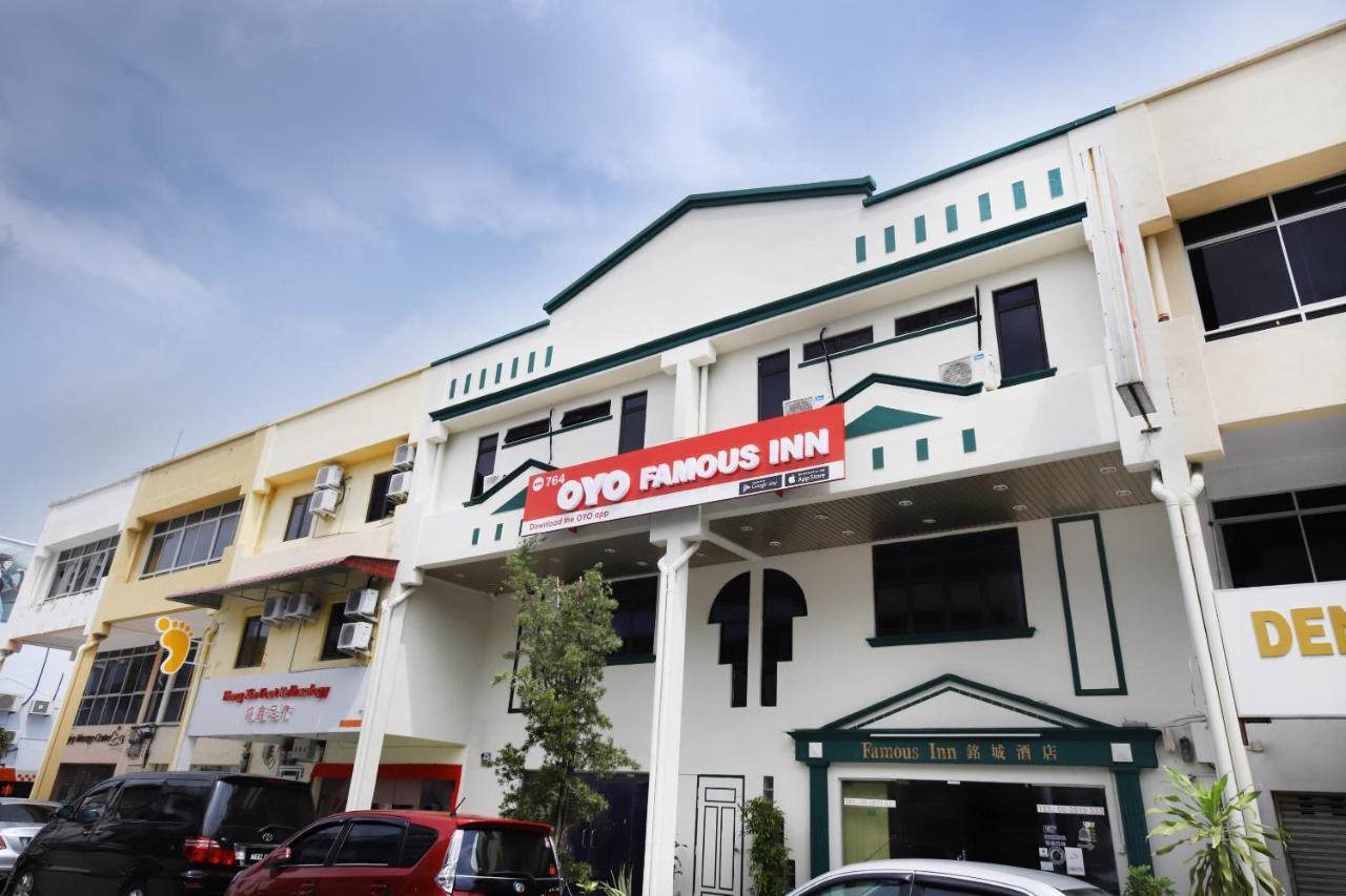 Malacca Oyo 764 Hotel Famous Inn מראה חיצוני תמונה