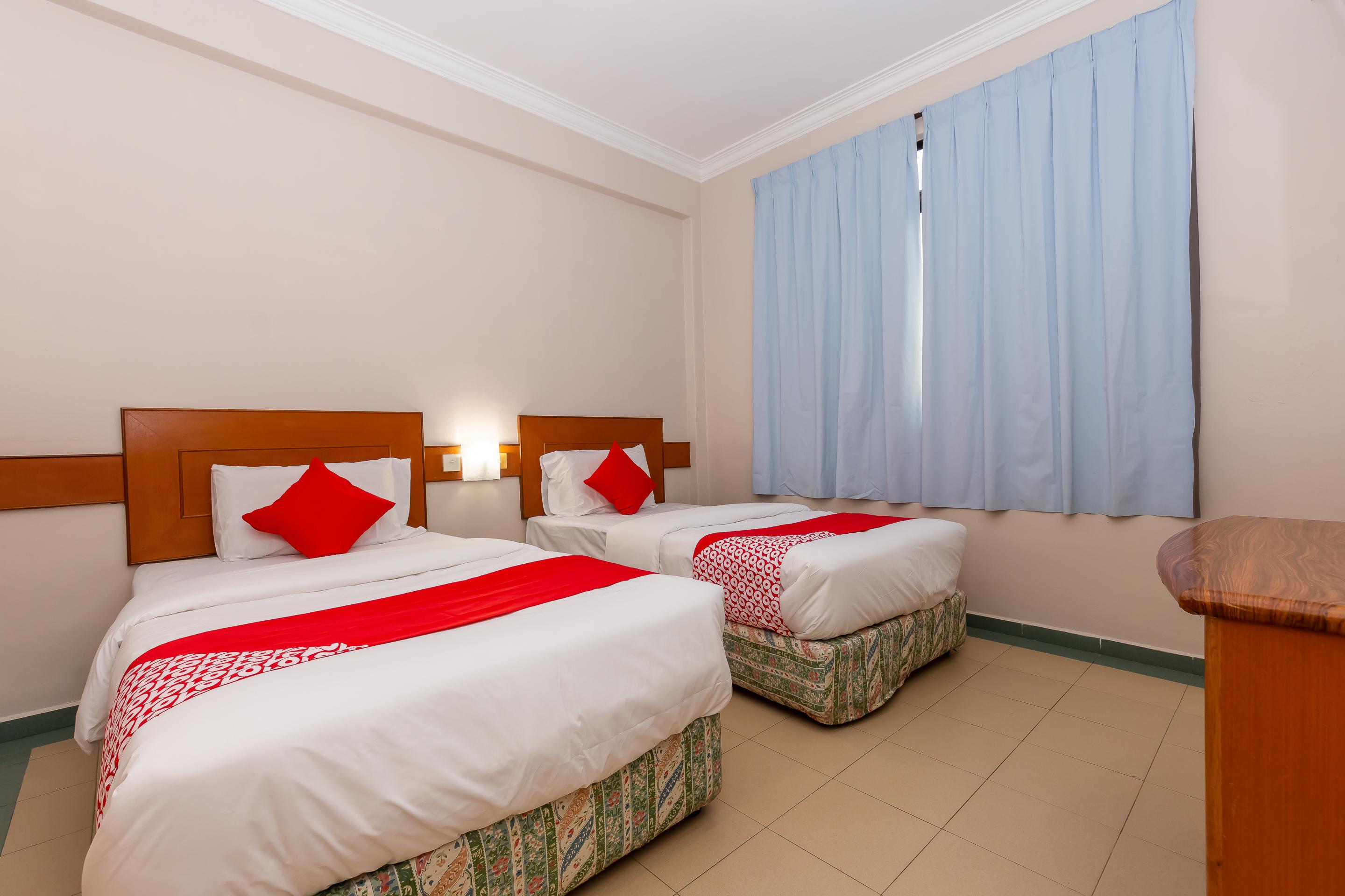 Malacca Oyo 764 Hotel Famous Inn מראה חיצוני תמונה