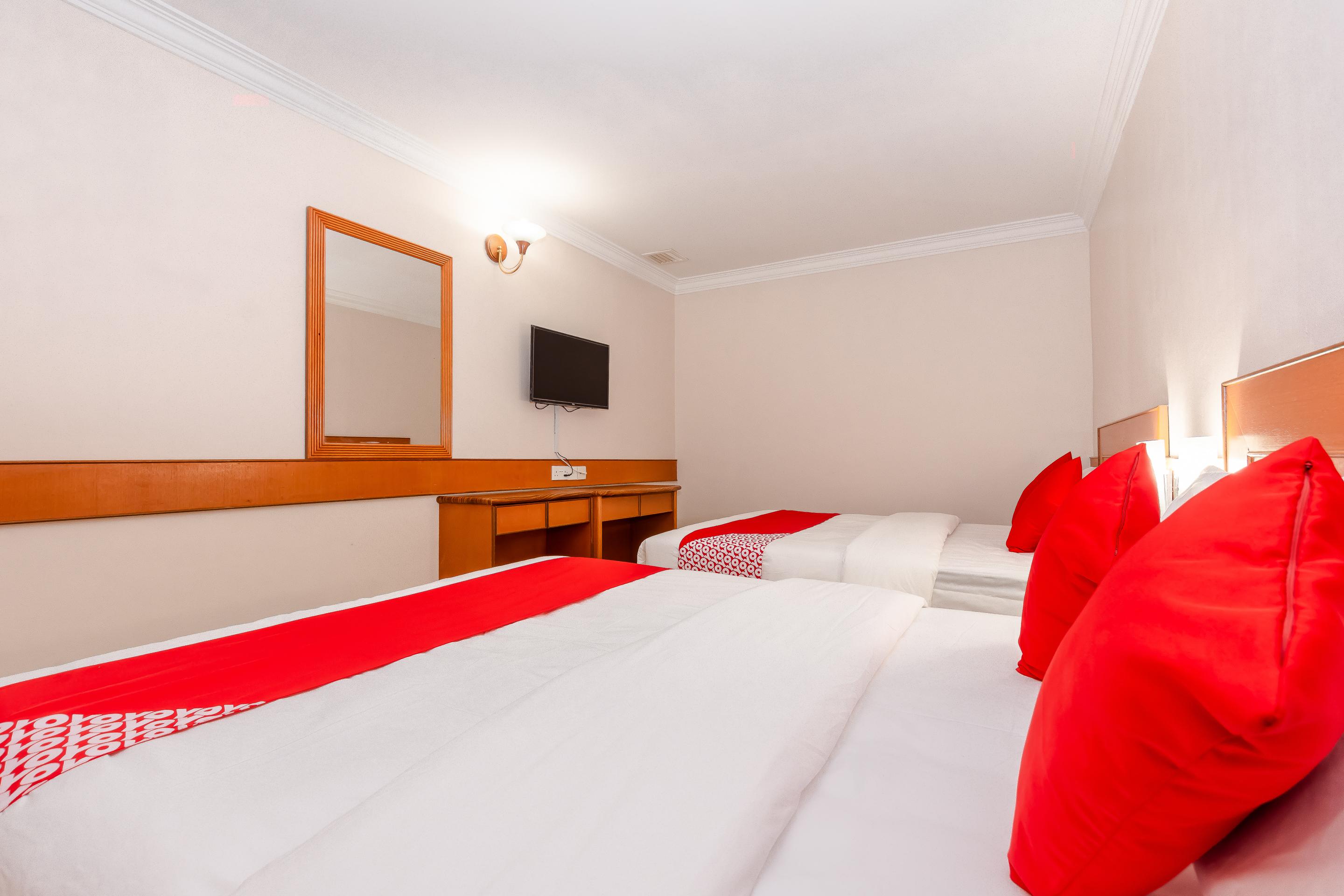 Malacca Oyo 764 Hotel Famous Inn מראה חיצוני תמונה