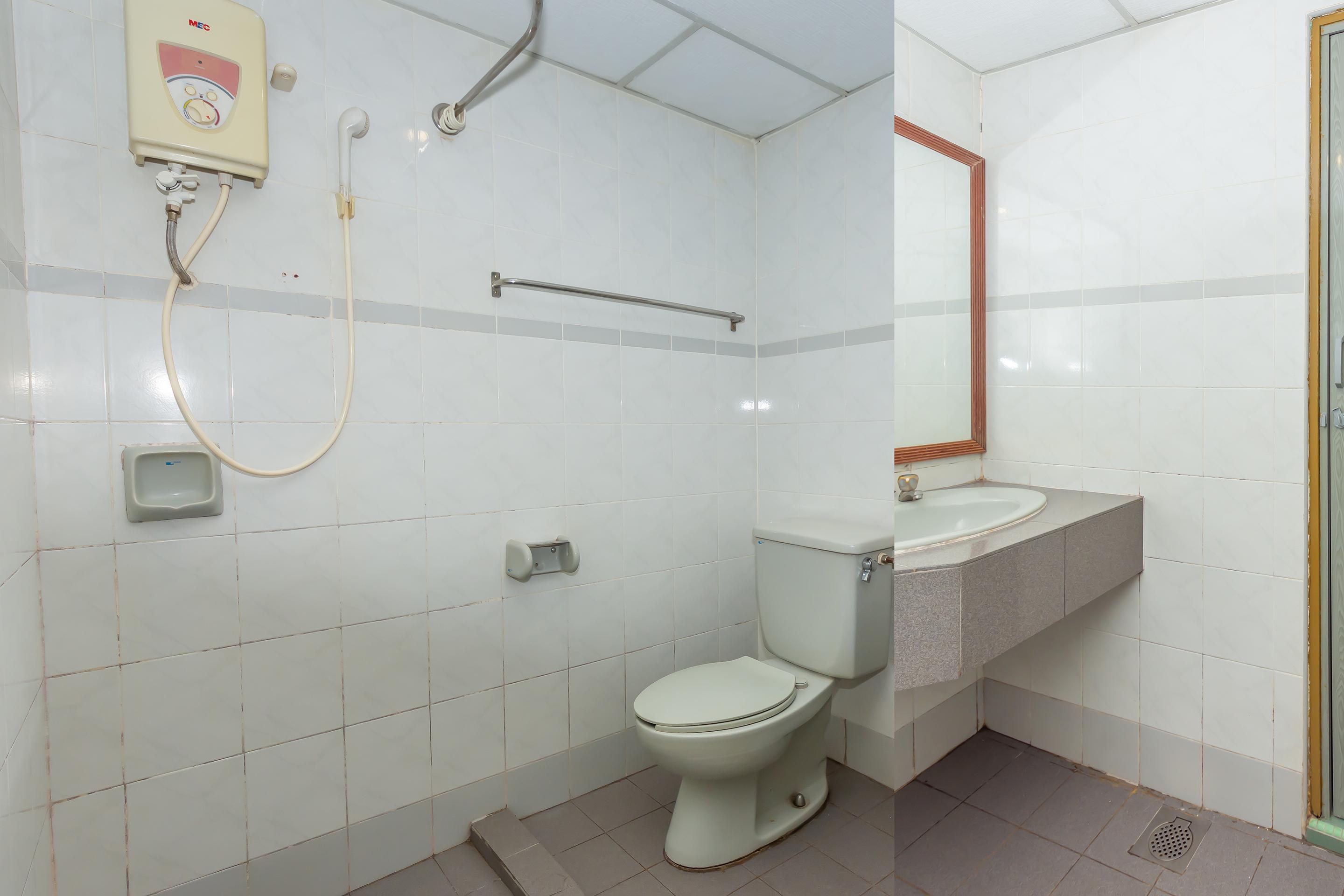 Malacca Oyo 764 Hotel Famous Inn מראה חיצוני תמונה