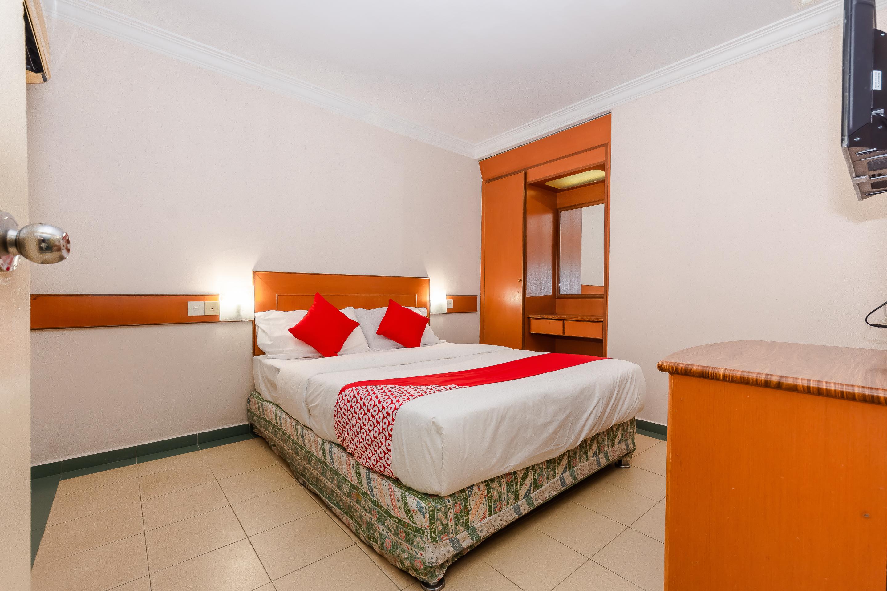 Malacca Oyo 764 Hotel Famous Inn מראה חיצוני תמונה