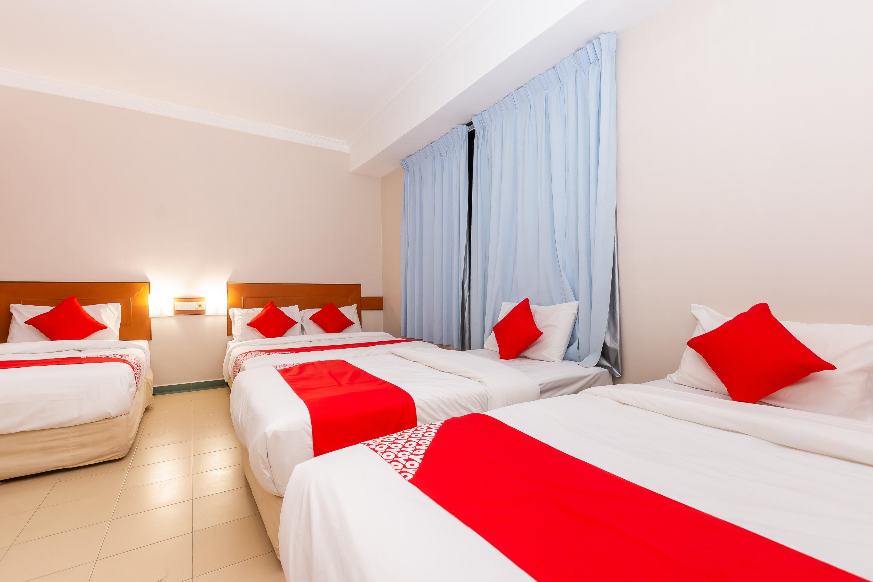 Malacca Oyo 764 Hotel Famous Inn מראה חיצוני תמונה