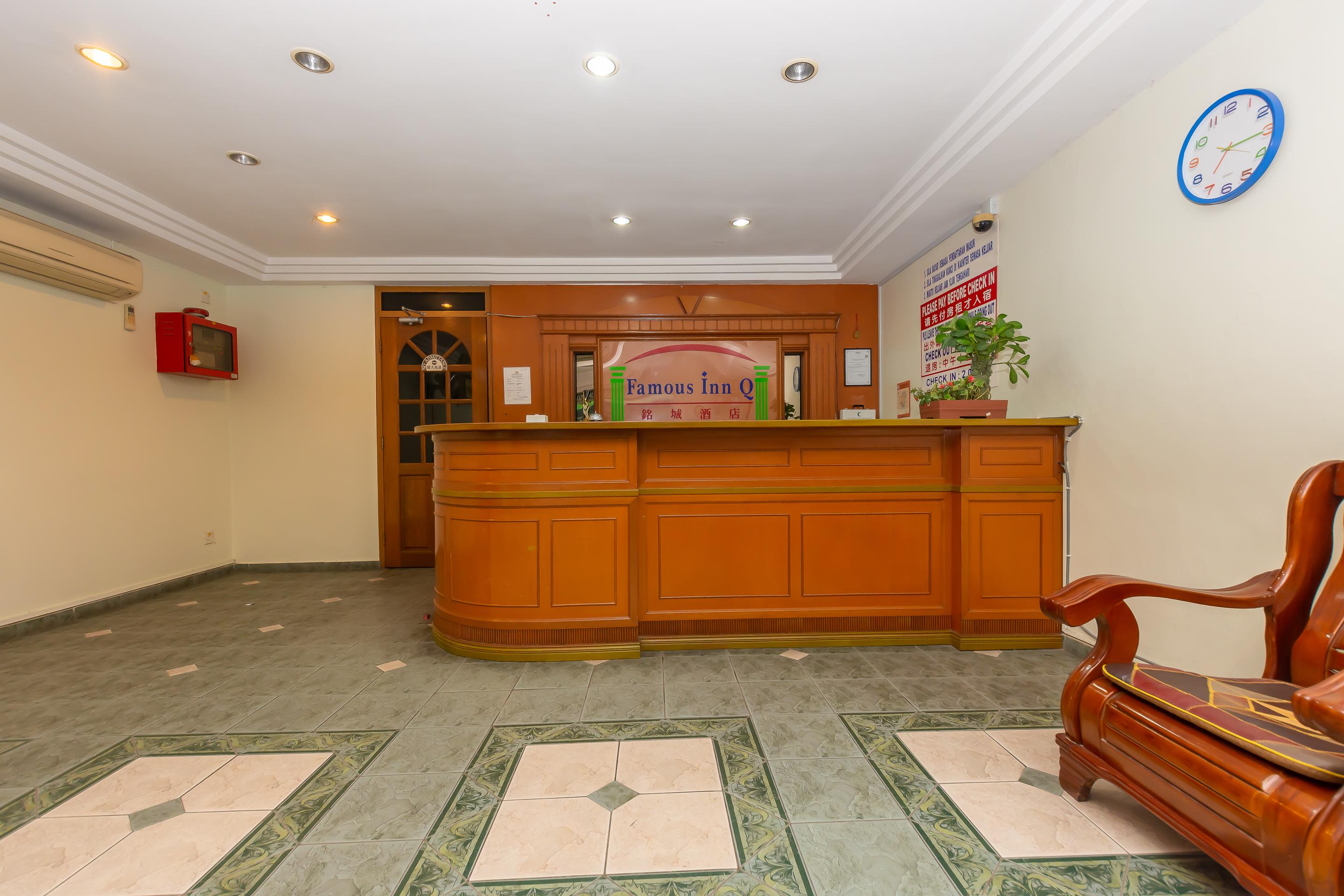 Malacca Oyo 764 Hotel Famous Inn מראה חיצוני תמונה
