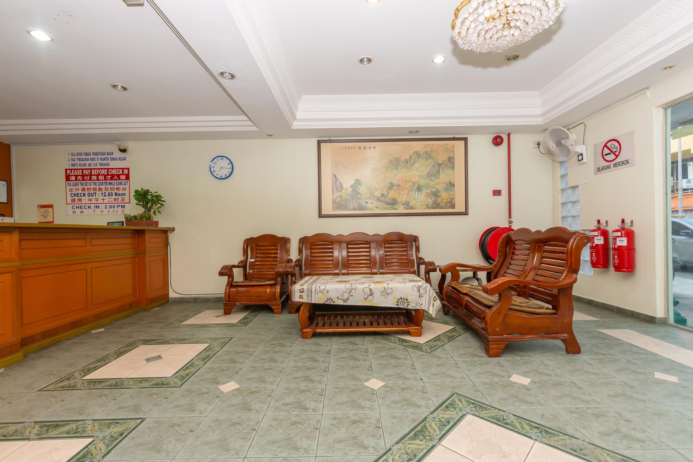 Malacca Oyo 764 Hotel Famous Inn מראה חיצוני תמונה