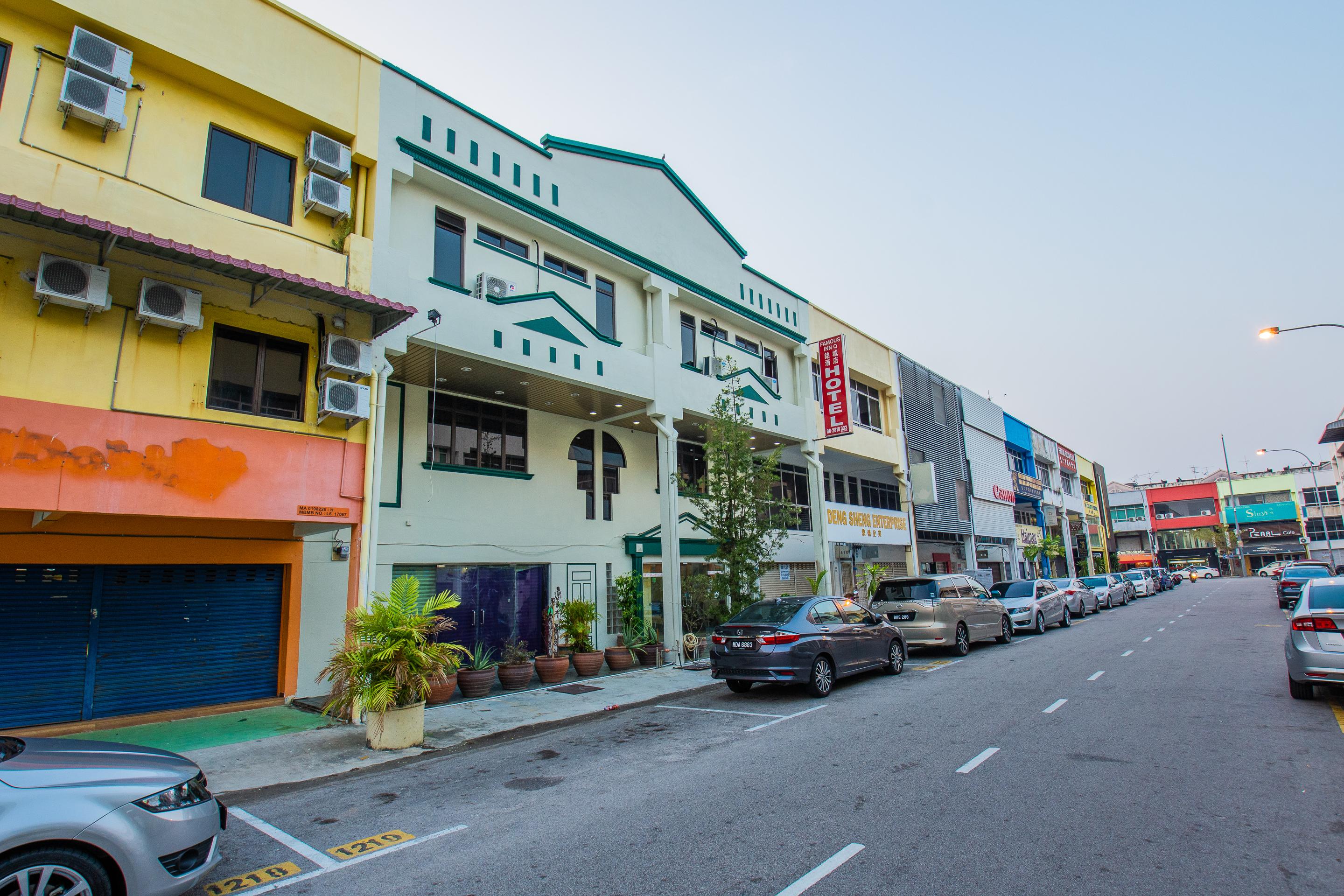 Malacca Oyo 764 Hotel Famous Inn מראה חיצוני תמונה